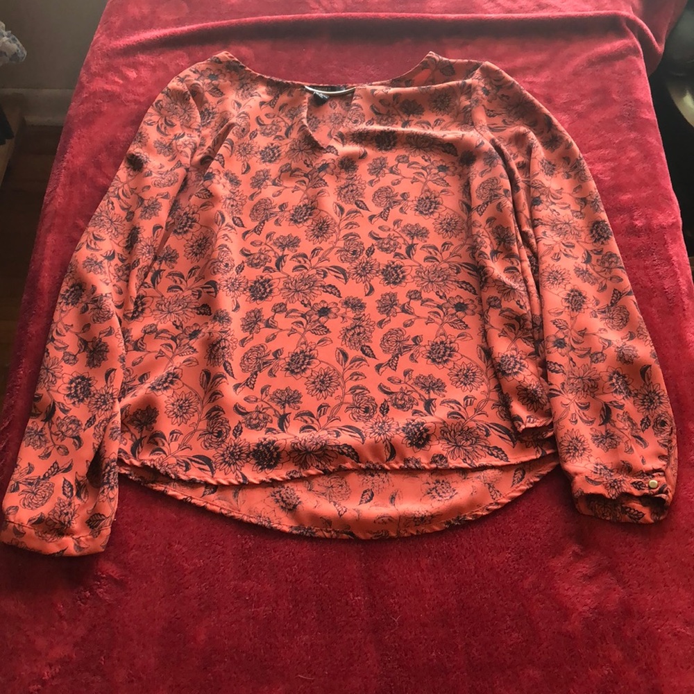 Size M Forever 21 Long Sleeve Shirt
